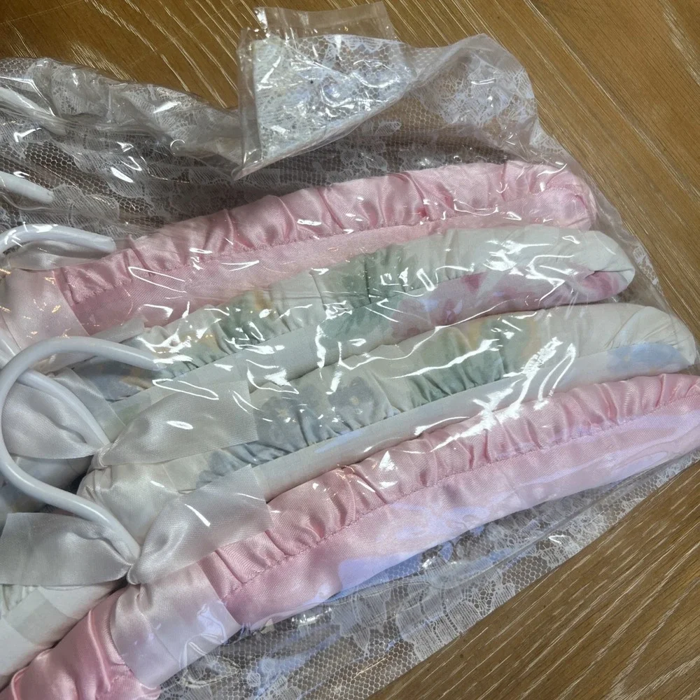 Vintage Pink & Floral White Satin‎ Padded Hangers 15in Set of 4 - NEW!